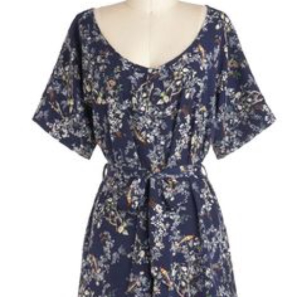 Modcloth Tops - Modcloth Poema Medium Memory Format Tunic Sz M